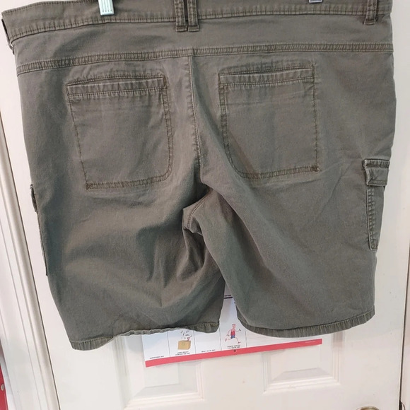 Lee Midrise Fit Army/Olive Green Shorts in Size 14M - Picture 7 of 12